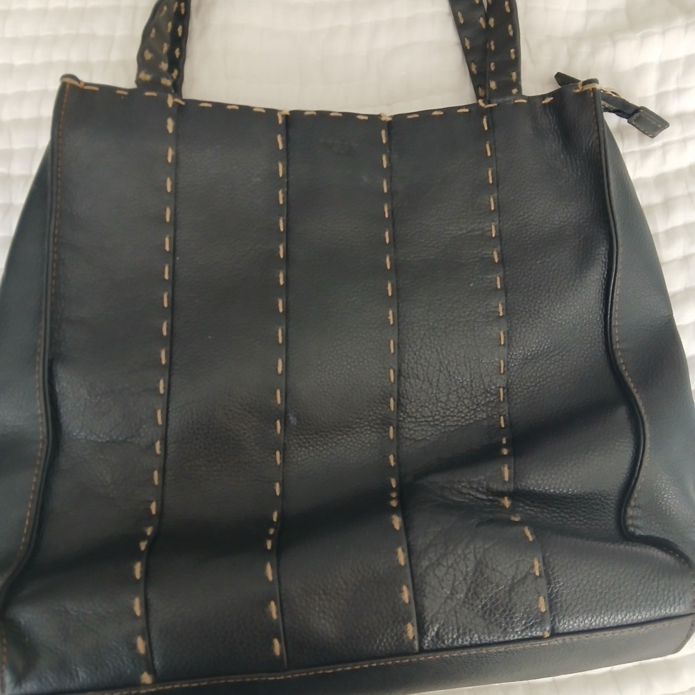 The SAK Black Pebbled Leather Double Handles Shoulder Tote Handbag Tan Stitching